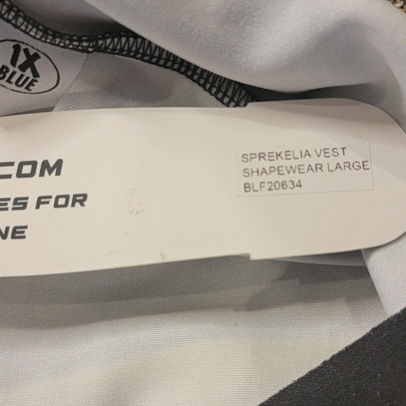 NWT $127 REVOLVE Sprekelia Shapewear Vest in Black Floral Large - Picture 6 of 6